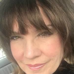 Meet your Posher, Cynthia